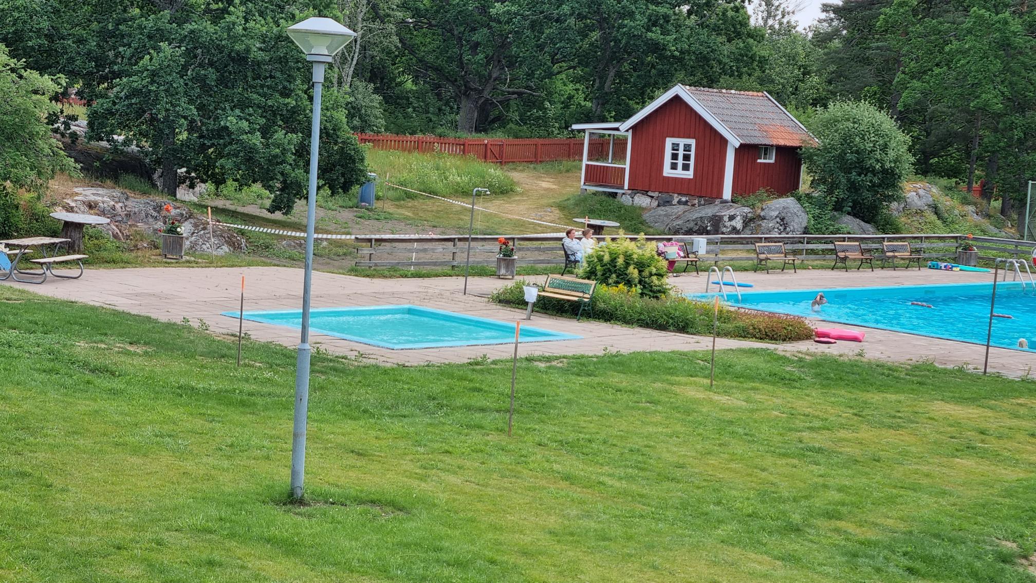 Du visar för närvarande Öppettider, poolområdet